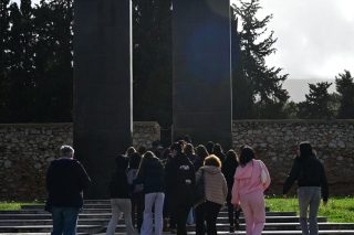 Οι οχτώ φωτογραφίες...